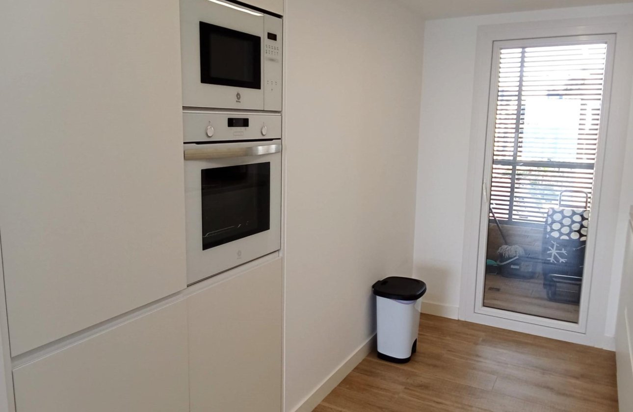 Resale - Apartment -
Torrevieja - Punta Prima