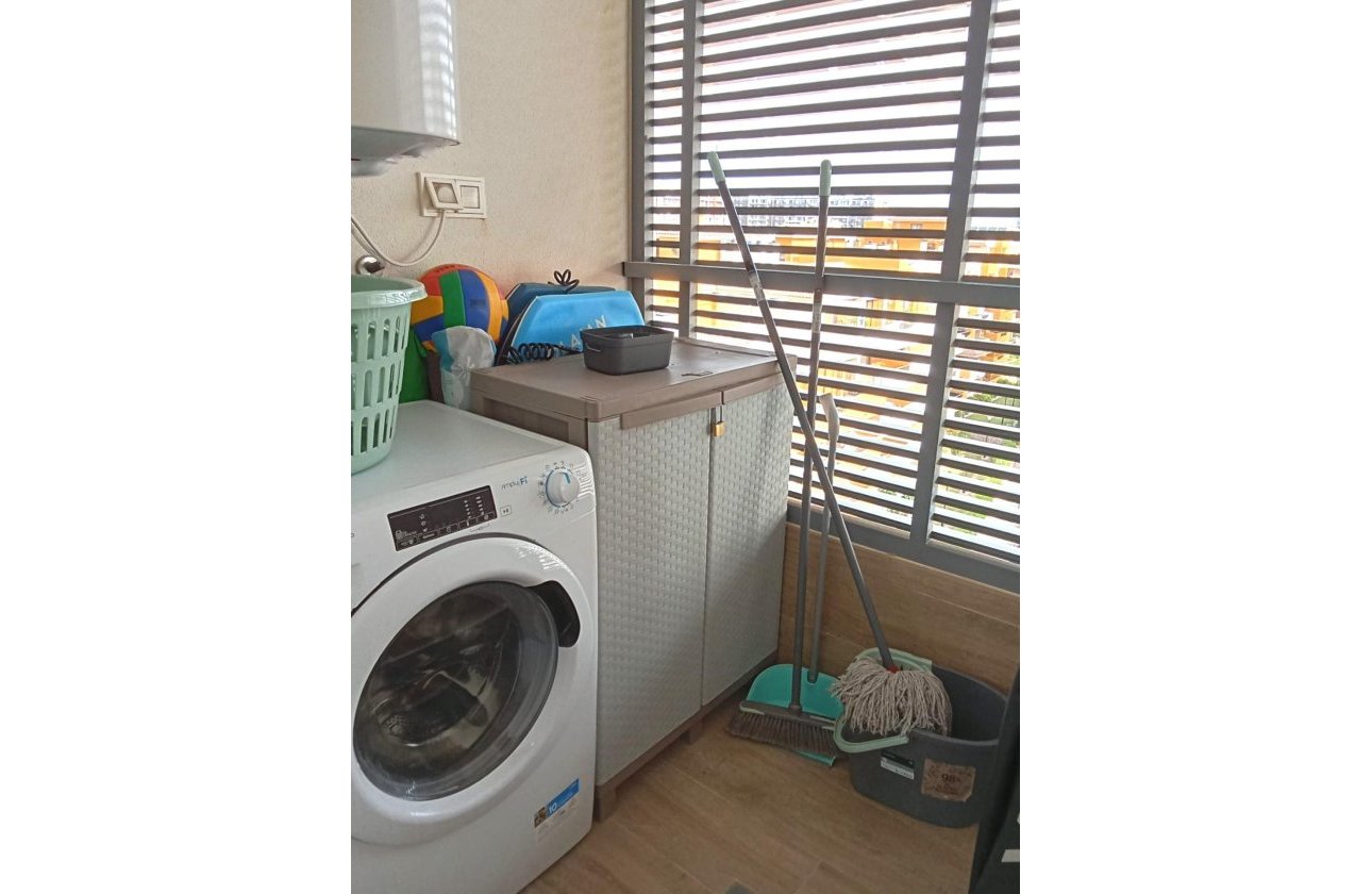 Resale - Apartment -
Torrevieja - Punta Prima