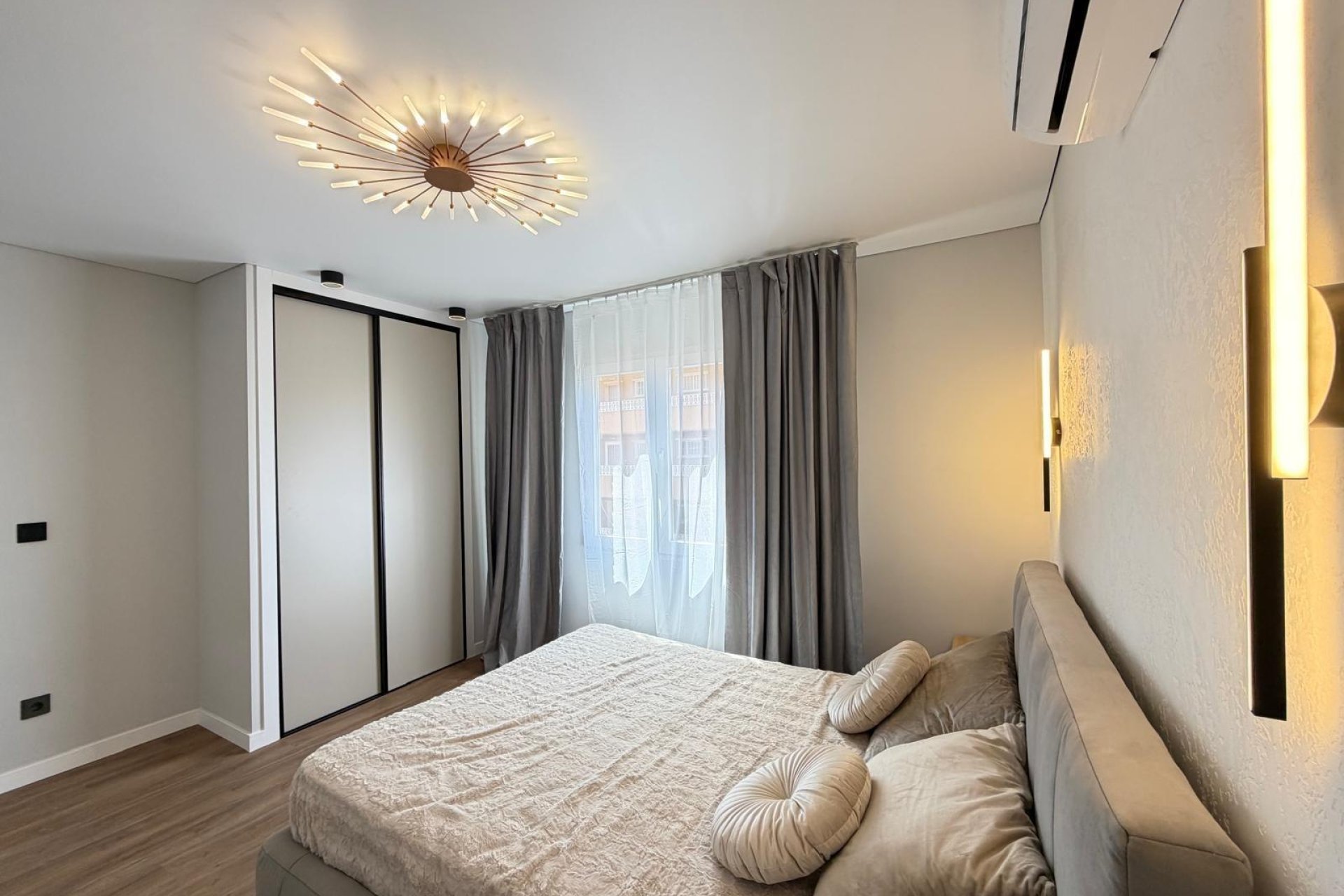 Resale - Apartment -
Torrevieja - Punta Prima