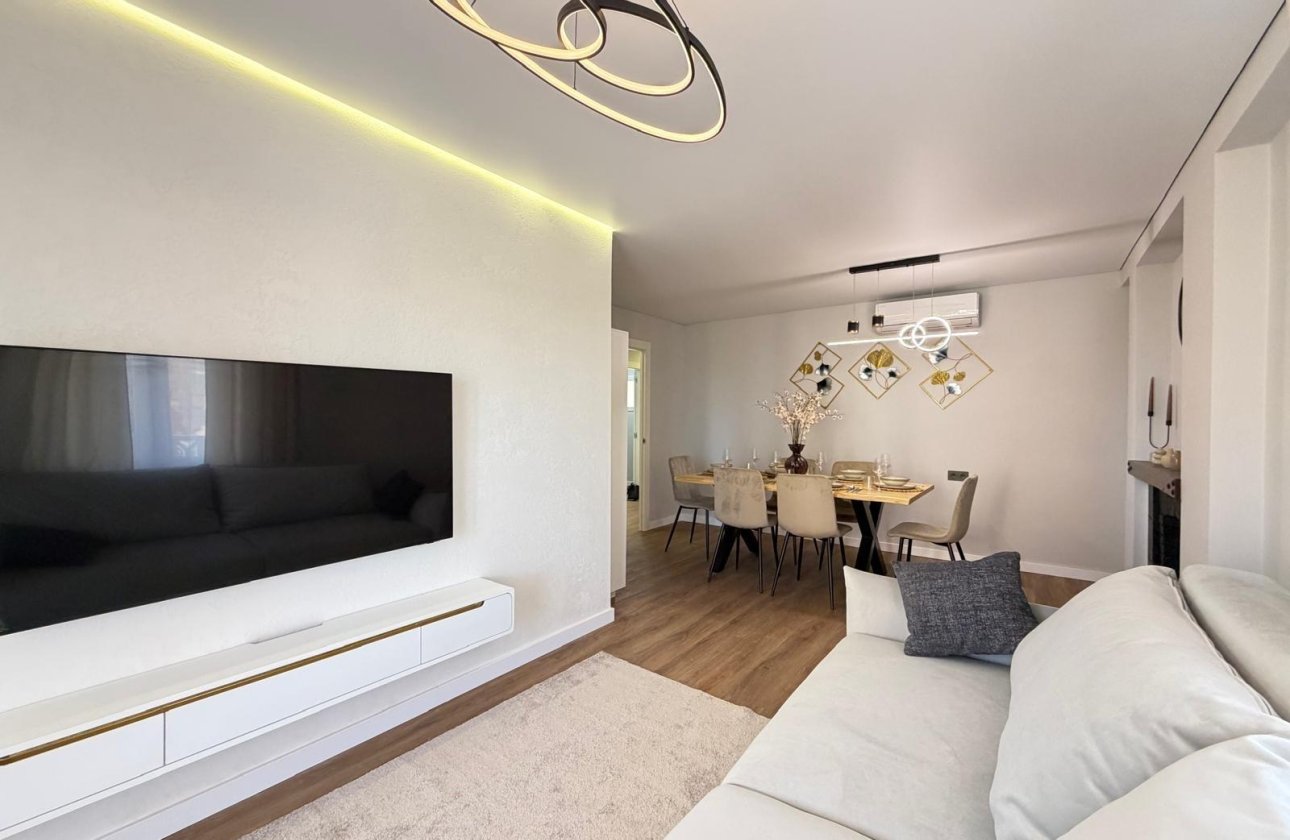 Resale - Apartment -
Torrevieja - Punta Prima