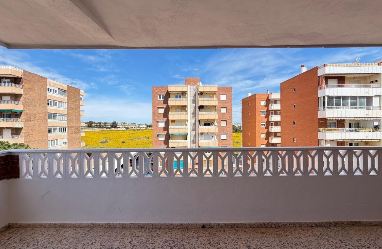 Resale - Apartment -
Torrevieja - Punta Prima
