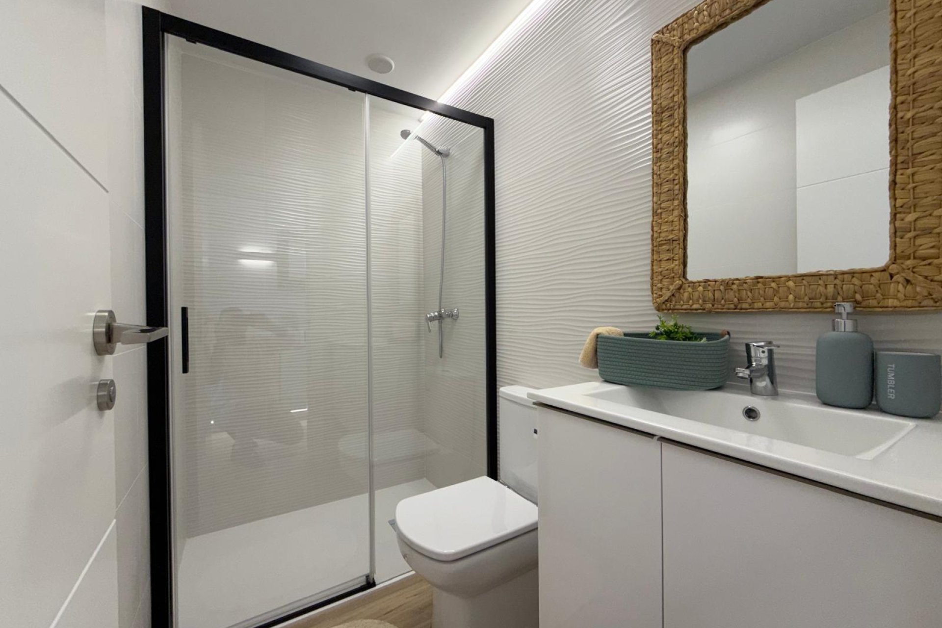 Resale - Apartment -
Torrevieja - Punta Prima