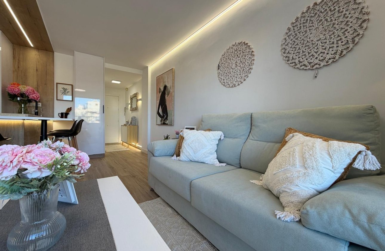 Resale - Apartment -
Torrevieja - Punta Prima