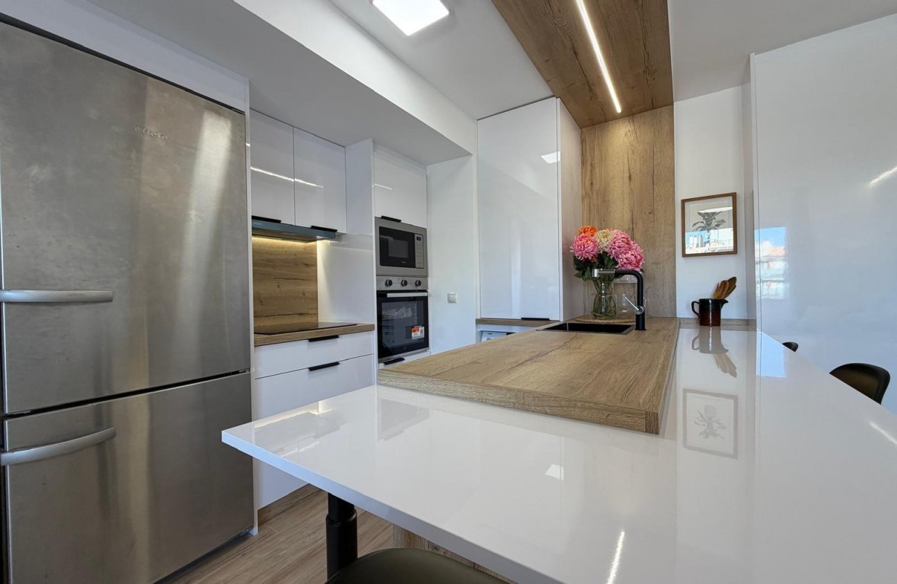 Resale - Apartment -
Torrevieja - Punta Prima