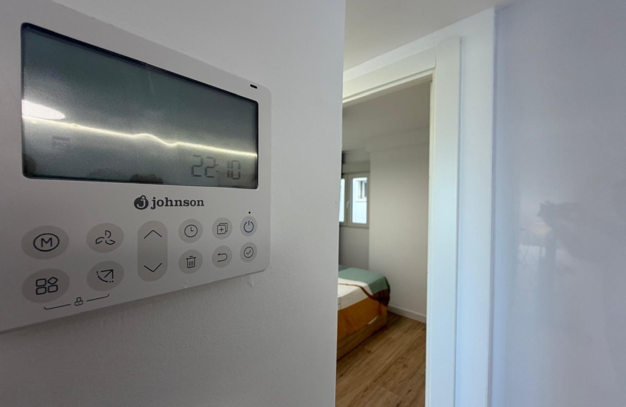 Resale - Apartment -
Torrevieja - Punta Prima