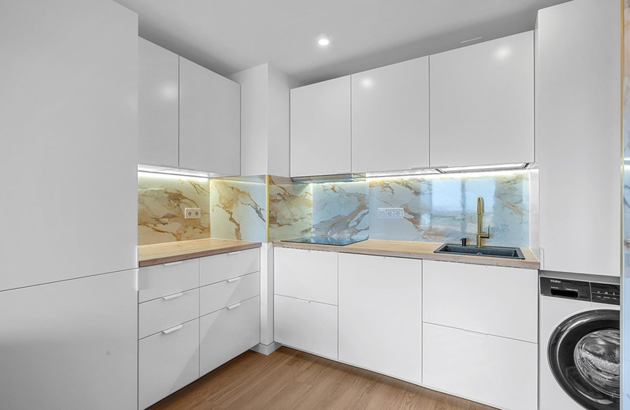 Resale - Apartment -
Torrevieja - Punta Prima