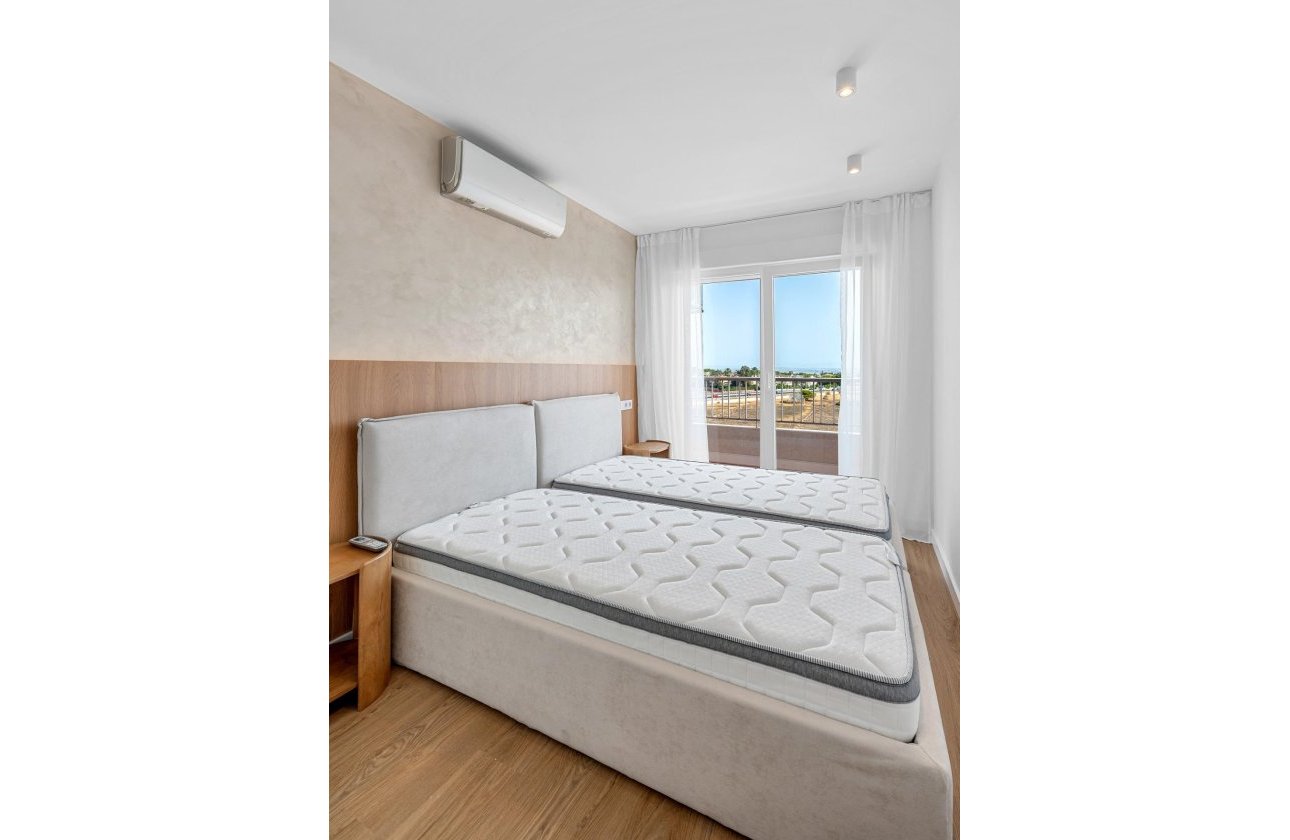 Resale - Apartment -
Torrevieja - Punta Prima