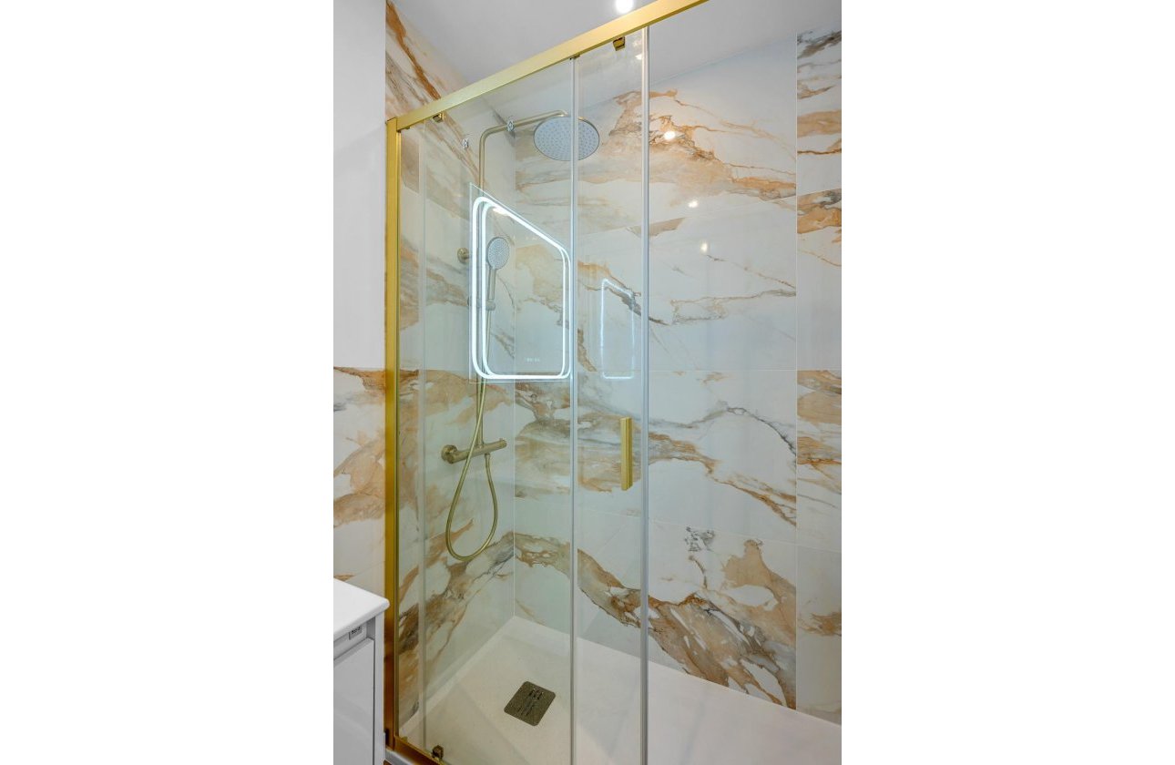 Resale - Apartment -
Torrevieja - Punta Prima