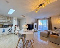 Resale - Apartment -
Torrevieja - Punta Prima