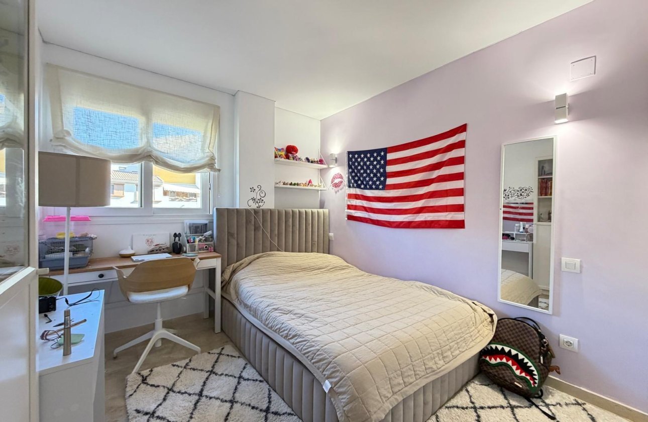 Resale - Apartment -
Torrevieja - Punta Prima