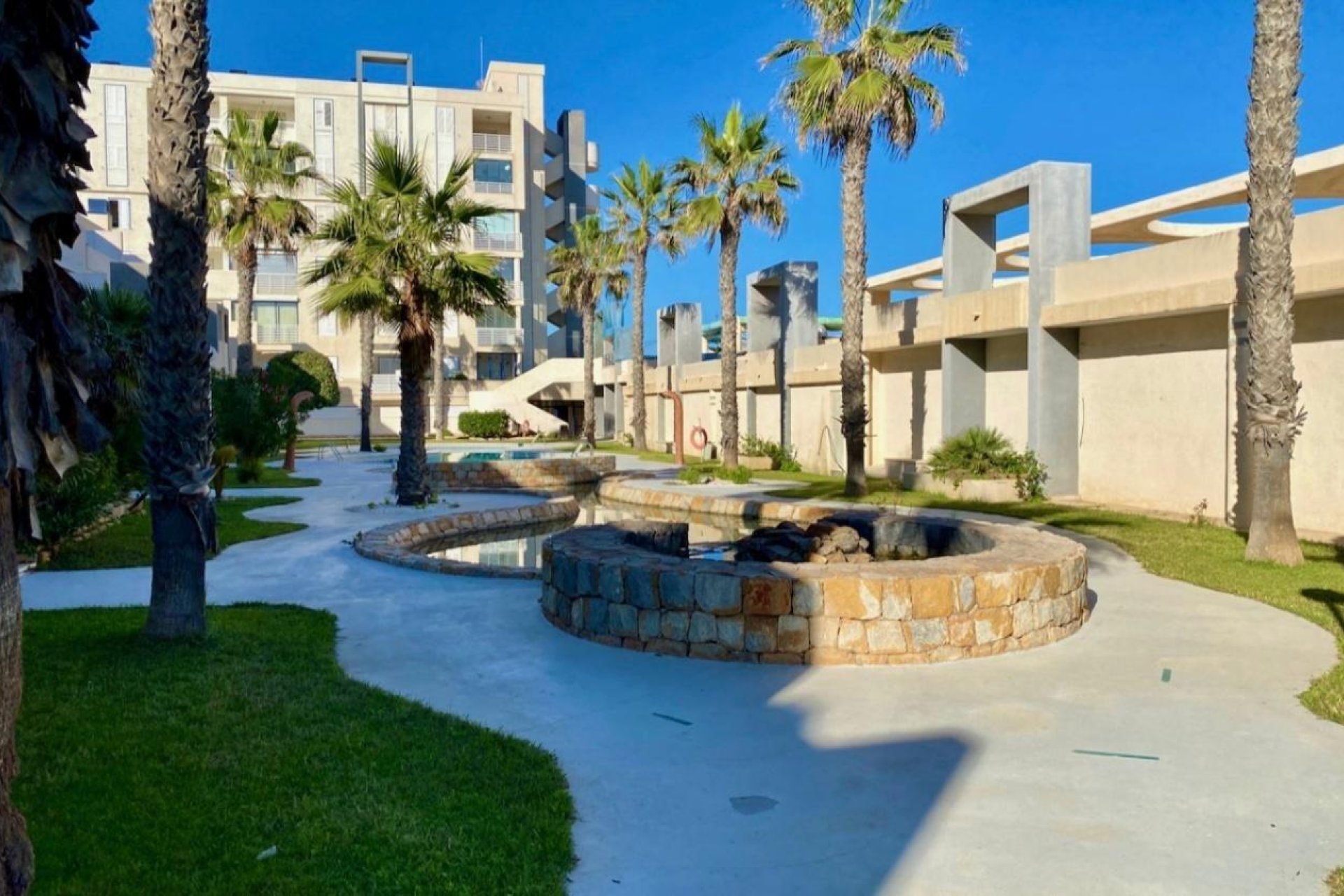 Resale - Apartment -
Torrevieja - Torre La Mata