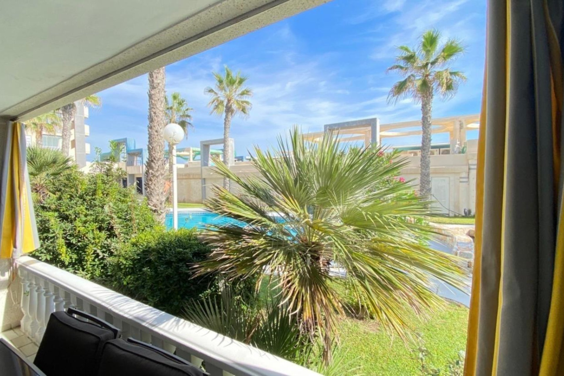 Resale - Apartment -
Torrevieja - Torre La Mata