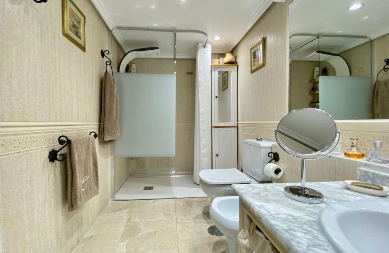 Resale - Apartment -
Torrevieja - Torre La Mata