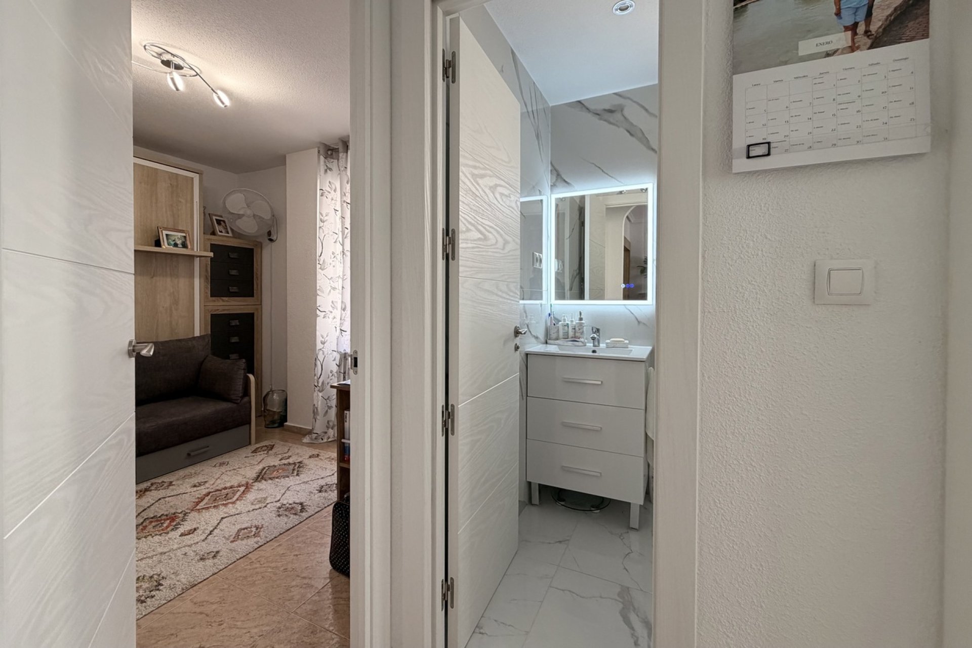 Resale - Apartment -
Torrevieja - Urb. Calas Blancas III