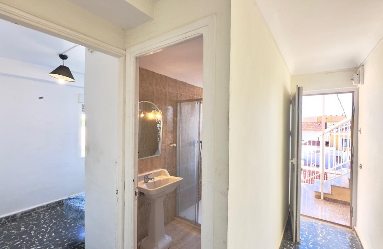 Resale - Apartment -
Torrevieja - Zona Los Frutales