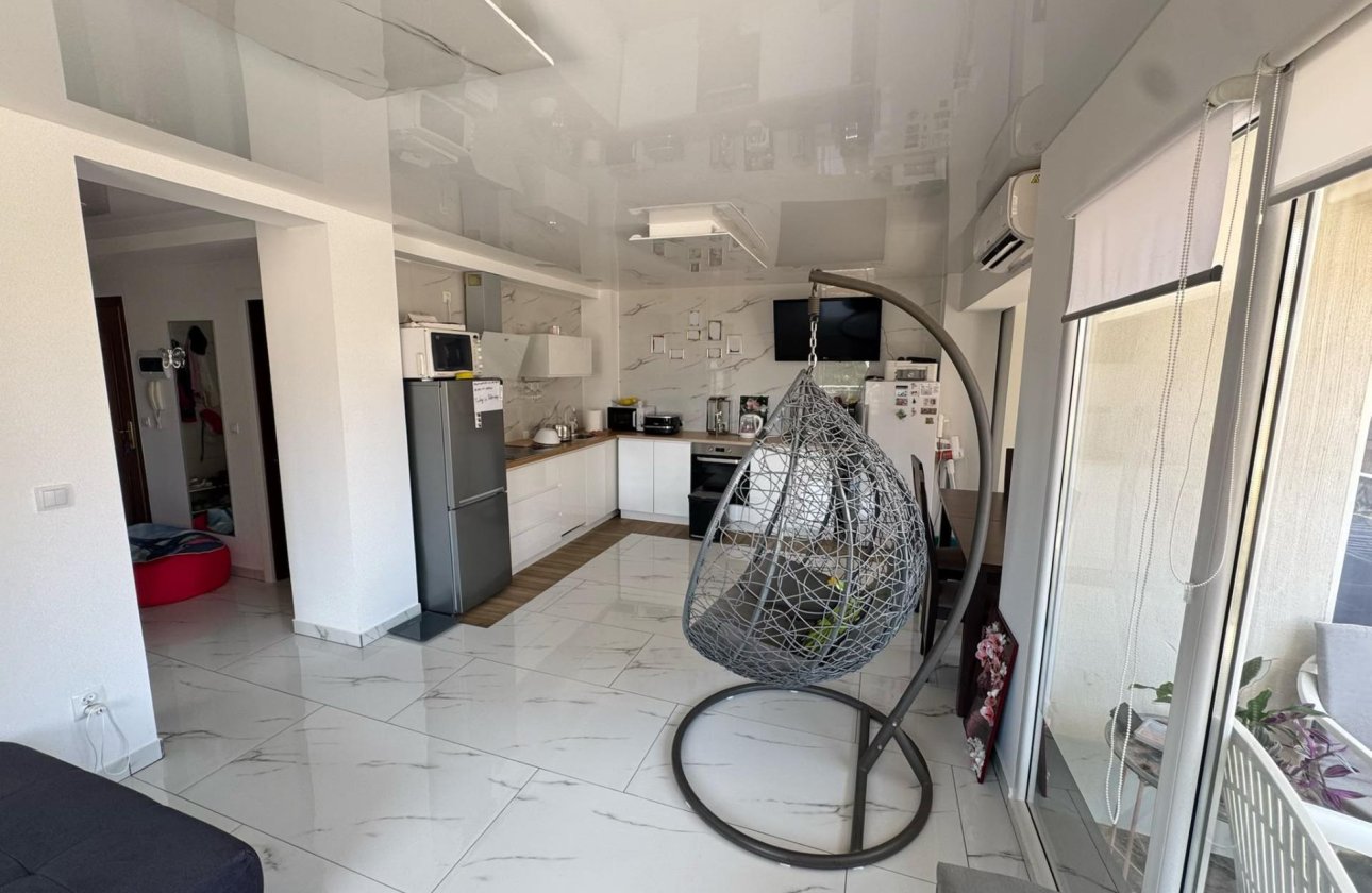 Resale - Apartment -
Torrevieja - Zona Los Frutales