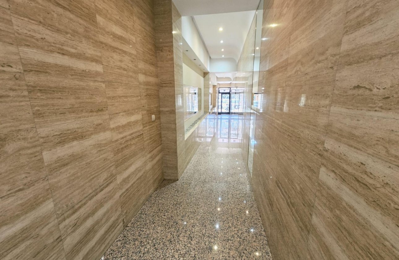 Resale - Apartment -
Torrevieja