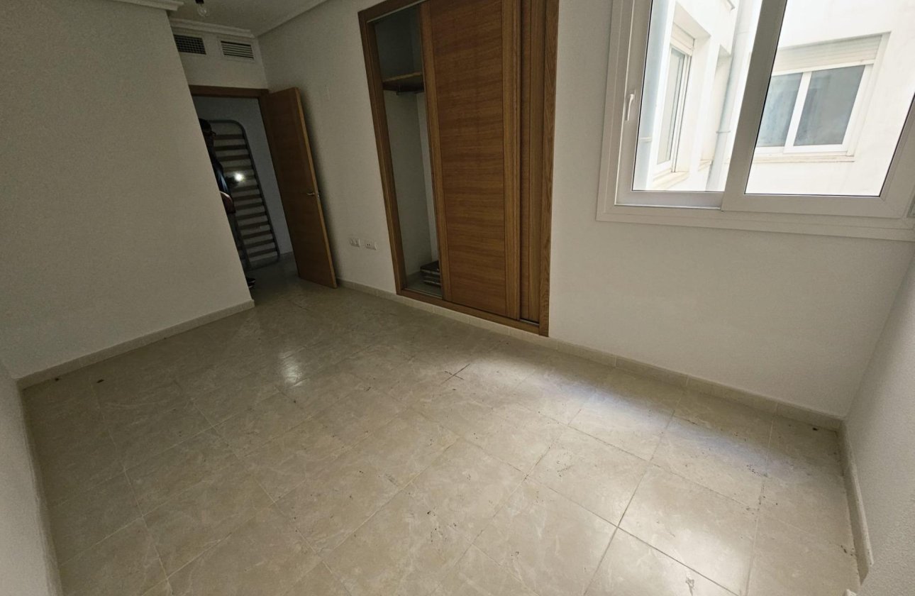 Resale - Apartment -
Torrevieja