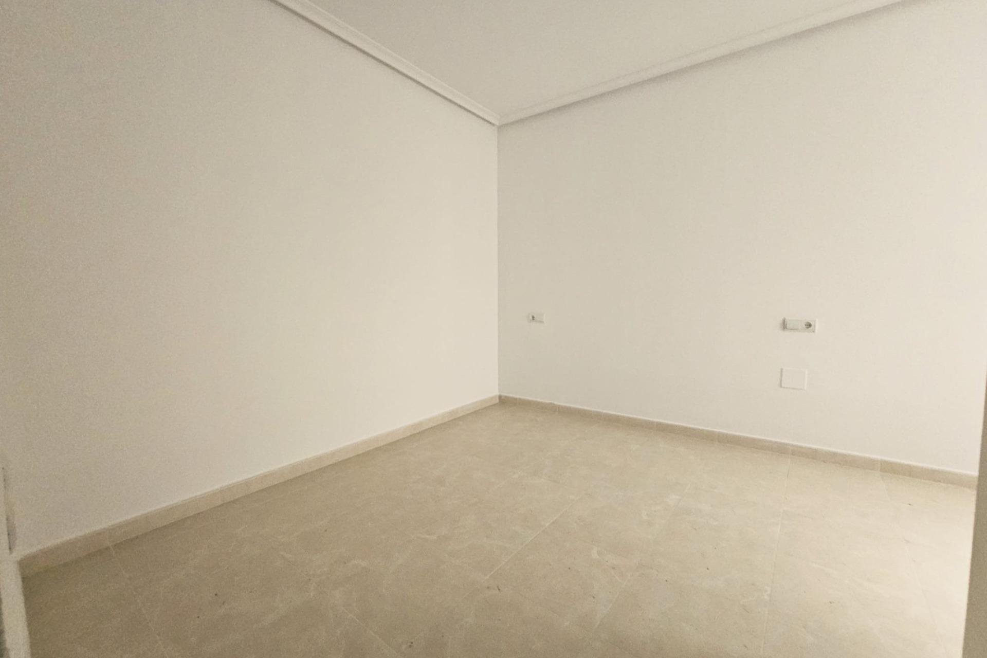 Resale - Apartment -
Torrevieja