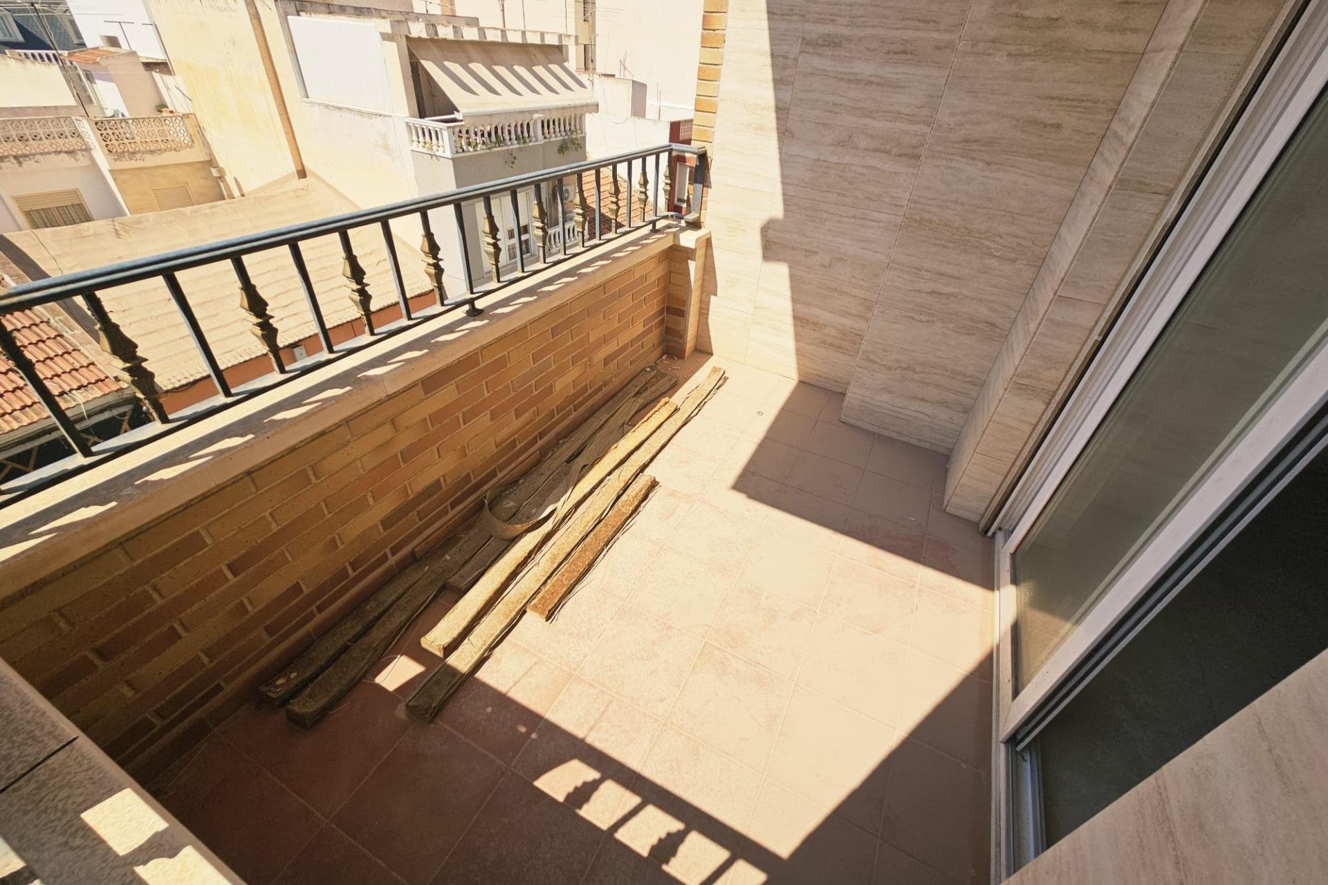 Resale - Apartment -
Torrevieja