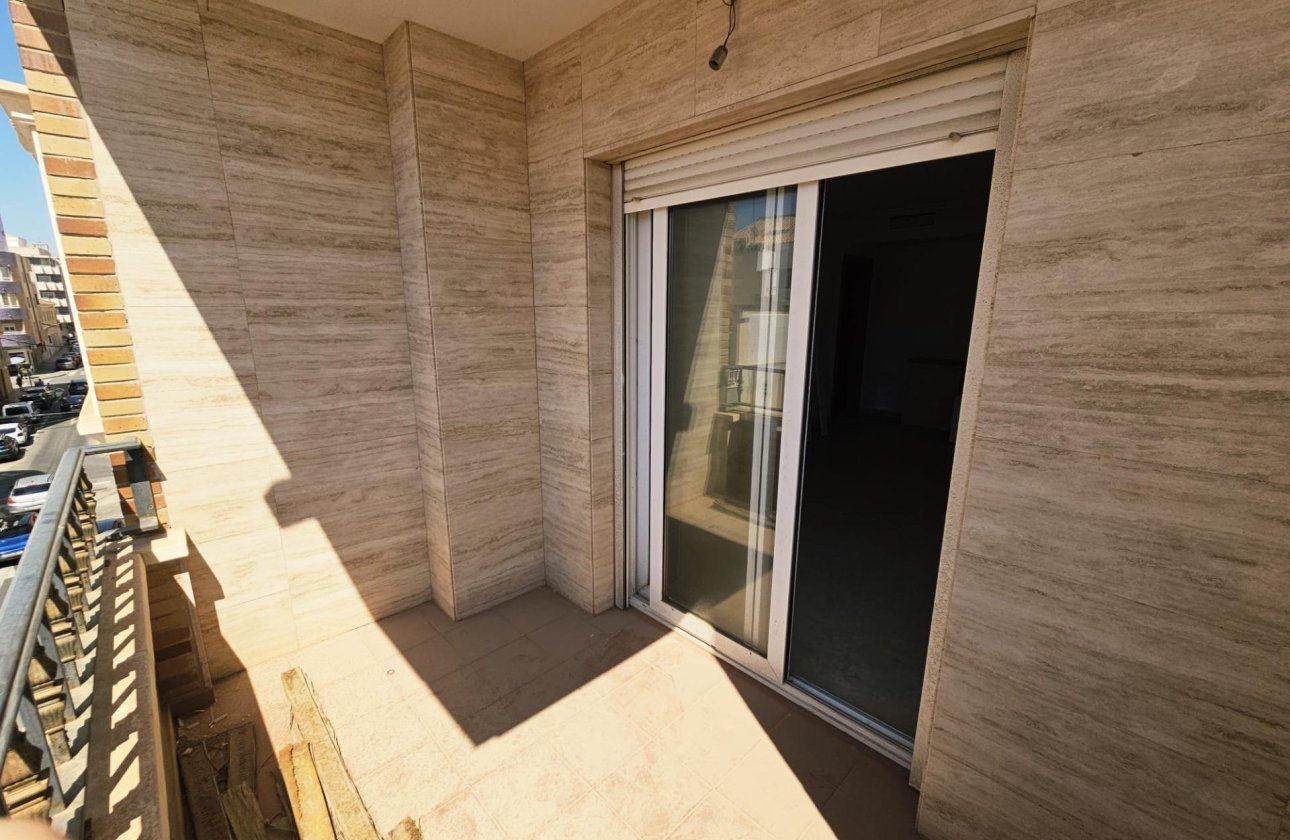 Resale - Apartment -
Torrevieja