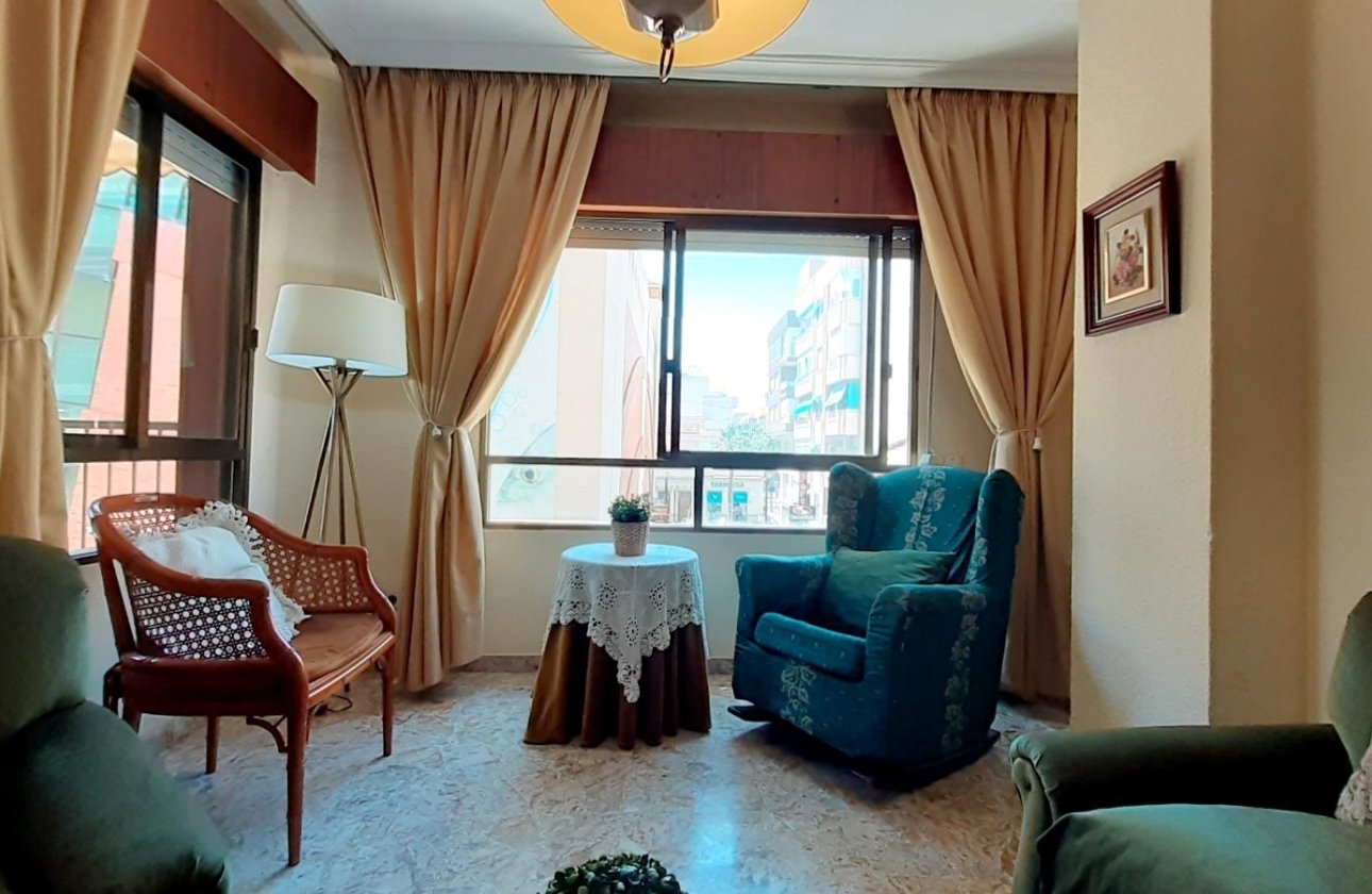 Resale - Apartment -
Torrevieja