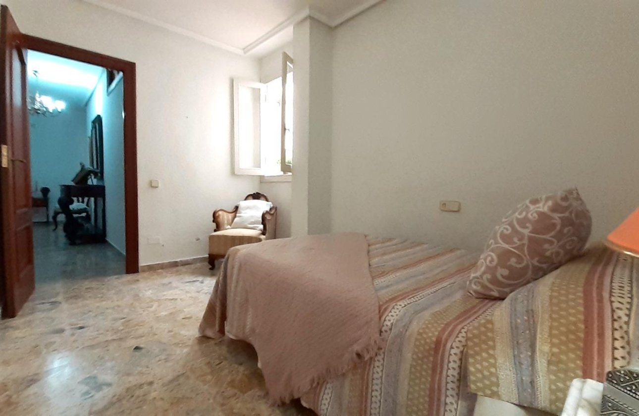 Resale - Apartment -
Torrevieja