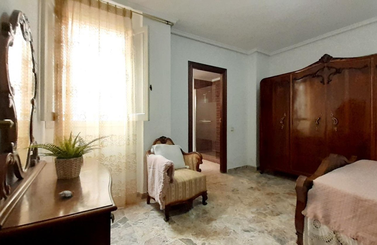 Resale - Apartment -
Torrevieja