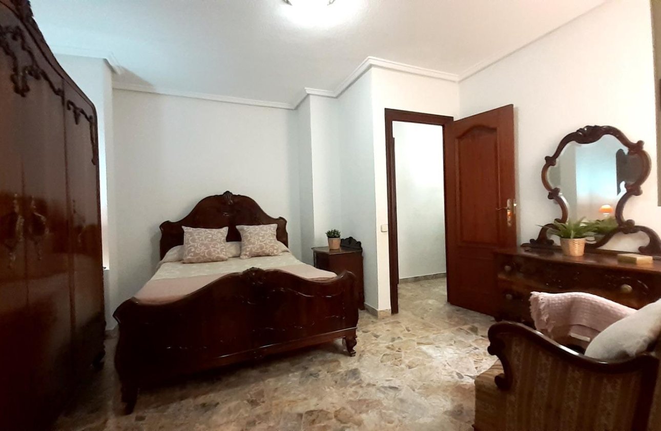 Resale - Apartment -
Torrevieja