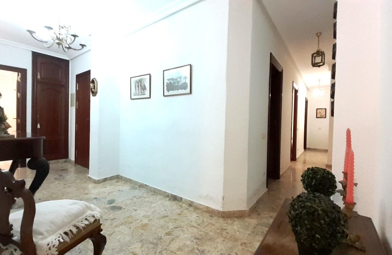 Resale - Apartment -
Torrevieja