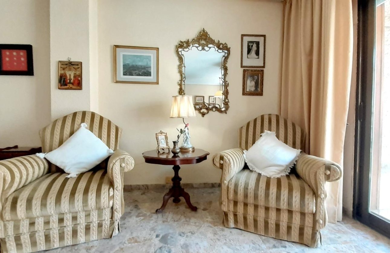 Resale - Apartment -
Torrevieja