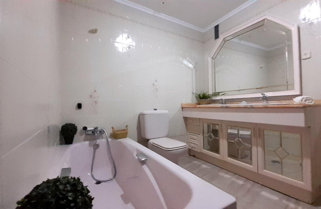 Resale - Apartment -
Torrevieja