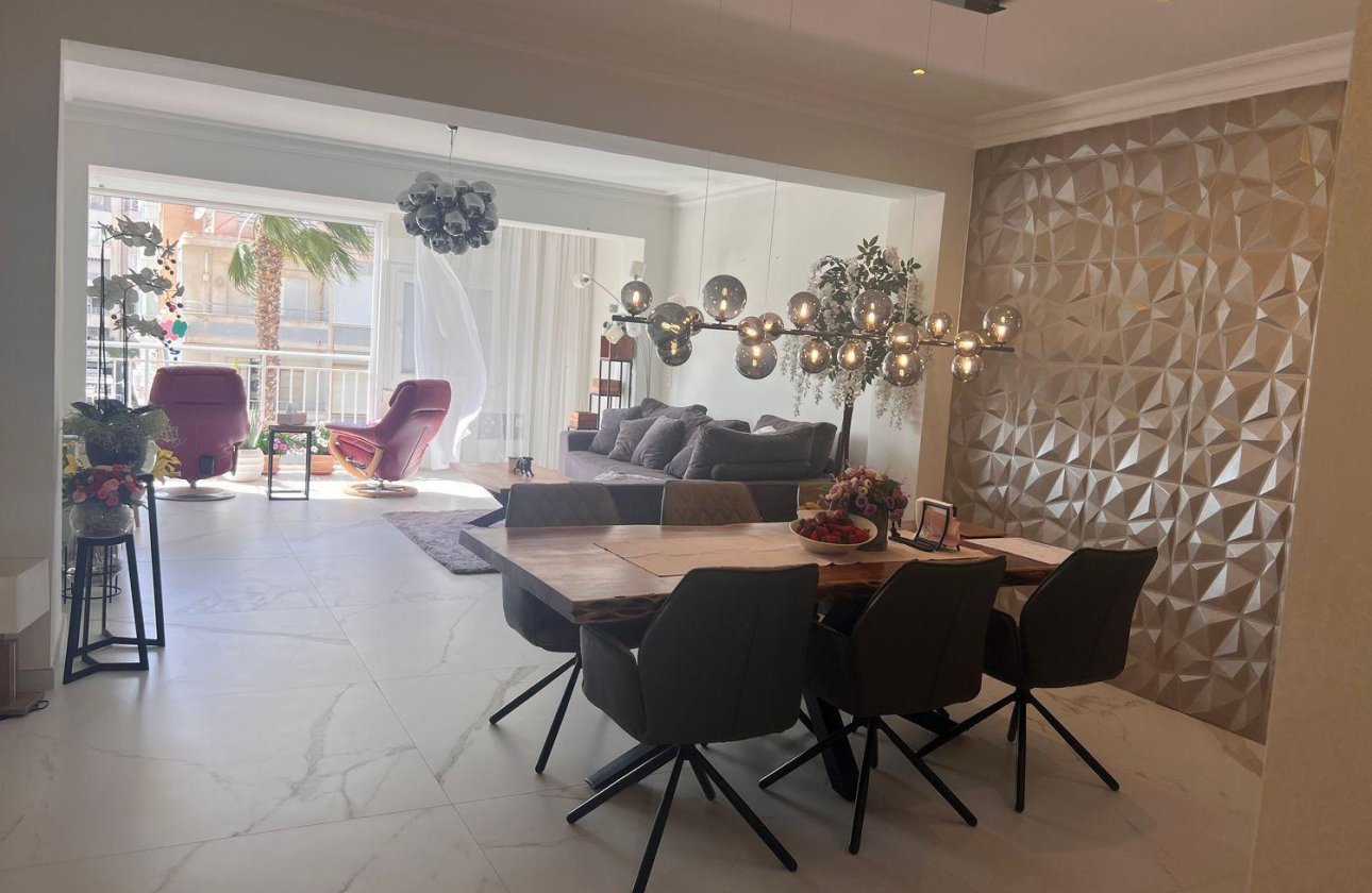 Resale - Apartment -
Torrevieja