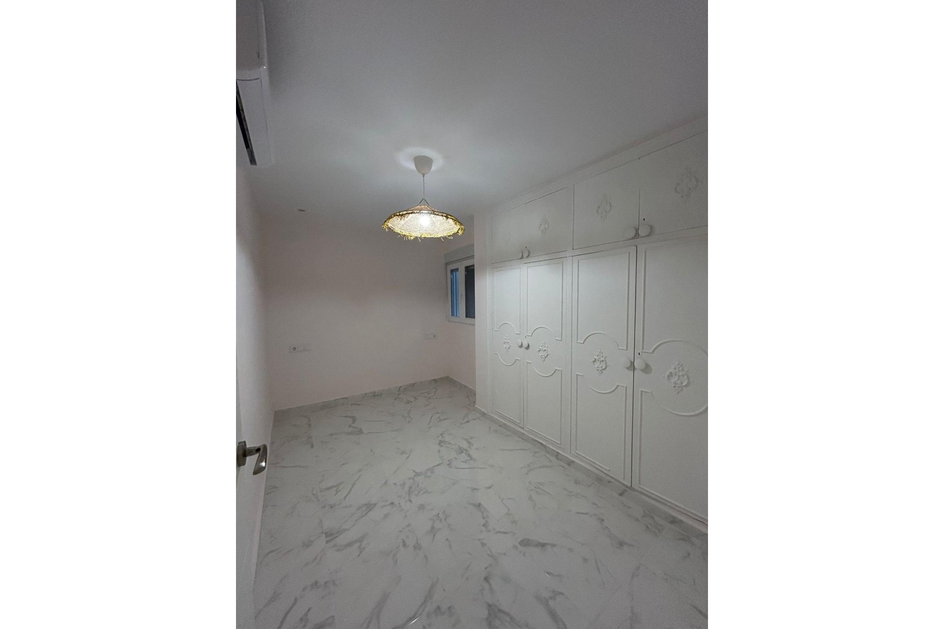 Resale - Apartment -
Torrevieja