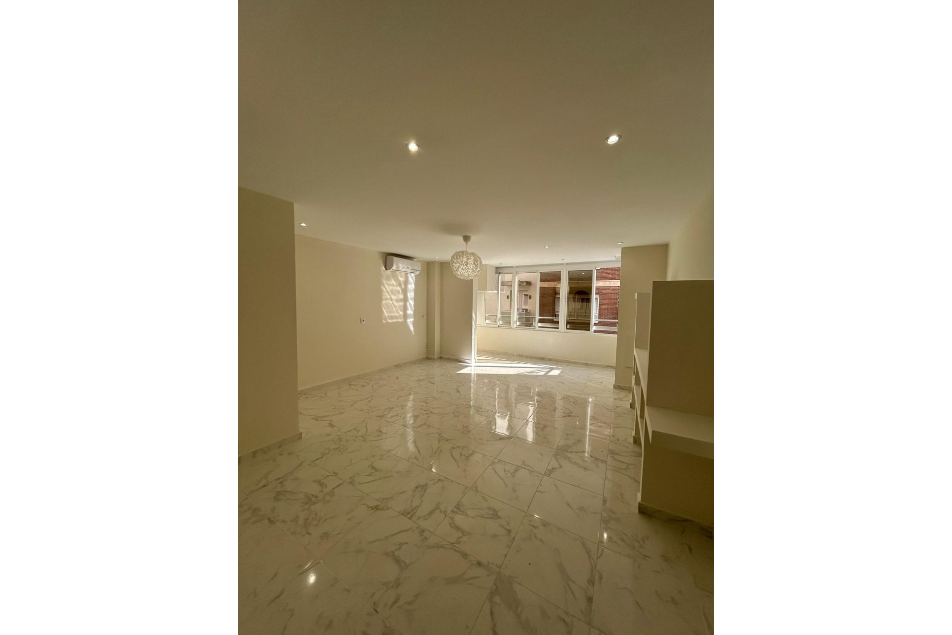 Resale - Apartment -
Torrevieja