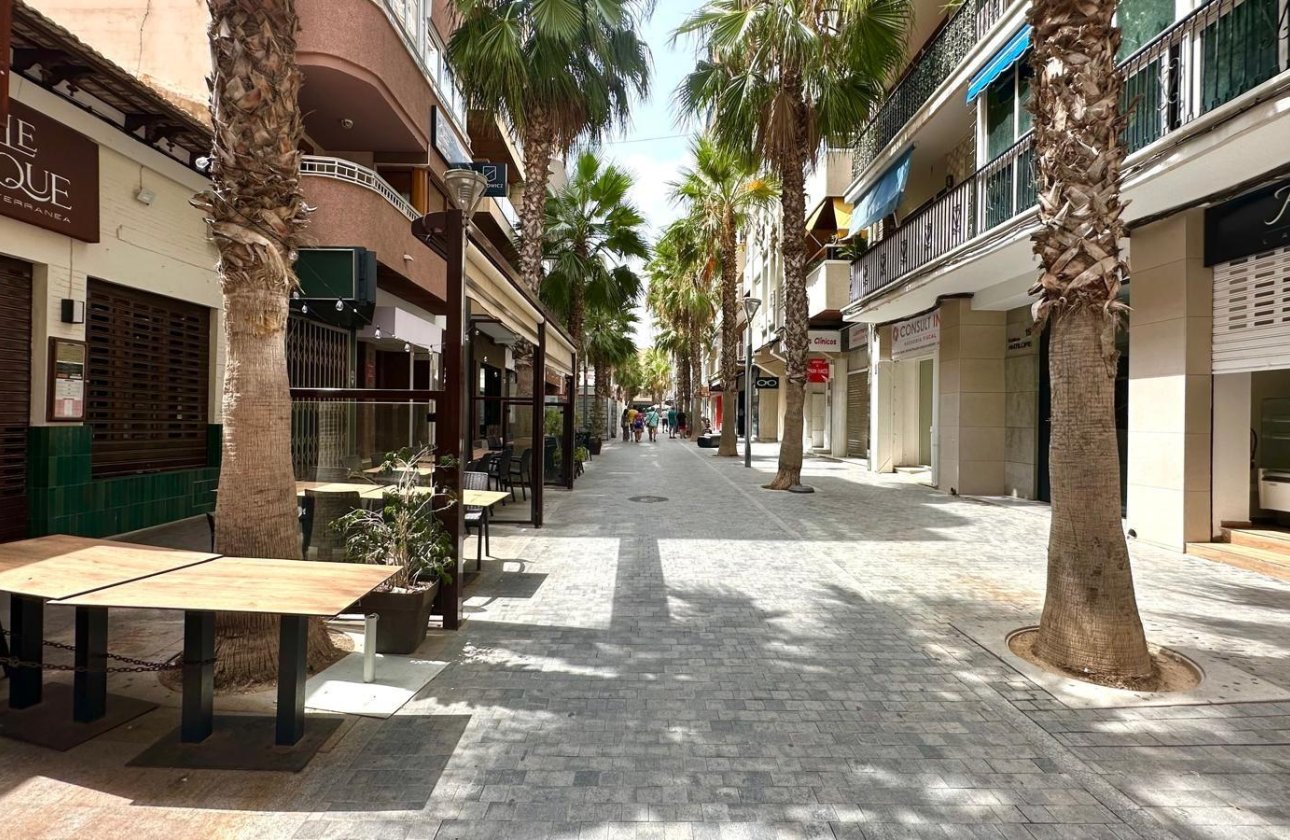 Resale - Apartment -
Torrevieja