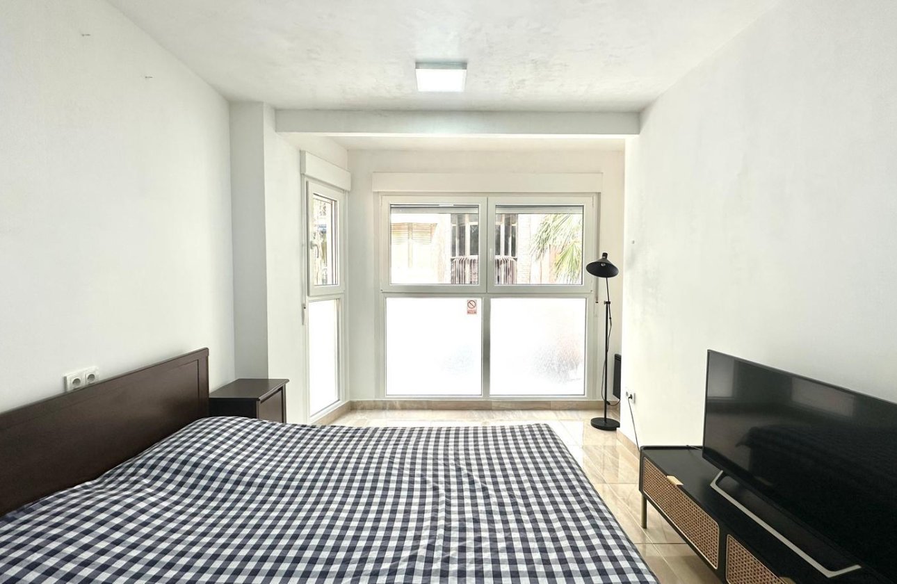 Resale - Apartment -
Torrevieja