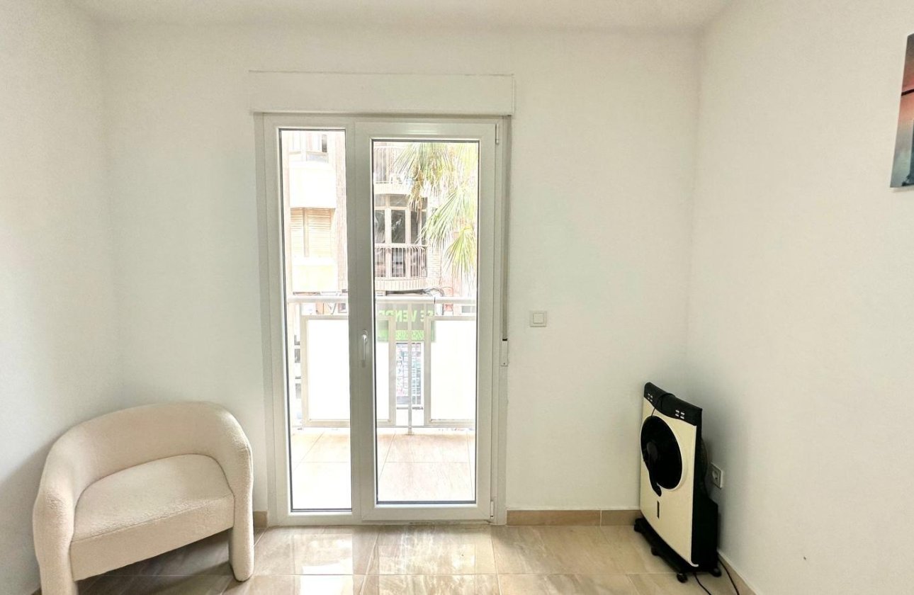 Resale - Apartment -
Torrevieja