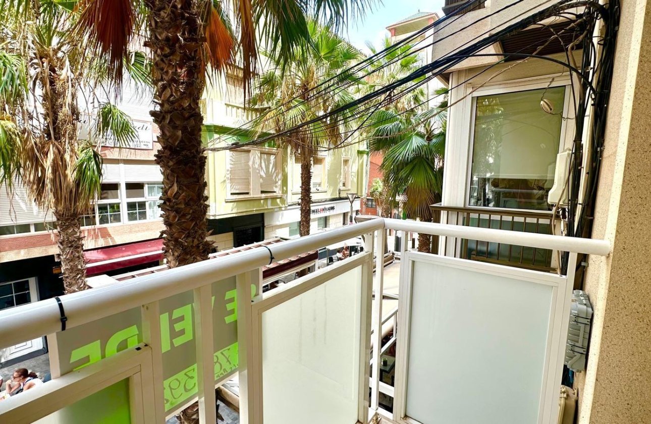 Resale - Apartment -
Torrevieja