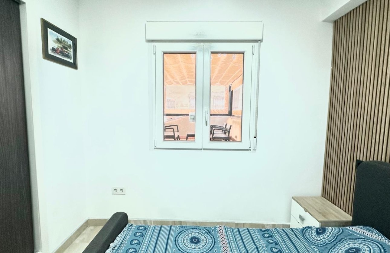 Resale - Apartment -
Torrevieja