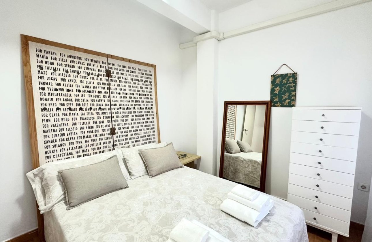 Resale - Apartment -
Torrevieja