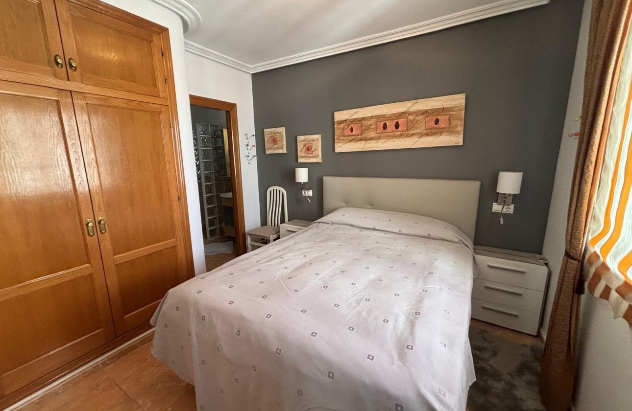 Resale - Apartment -
Torrevieja