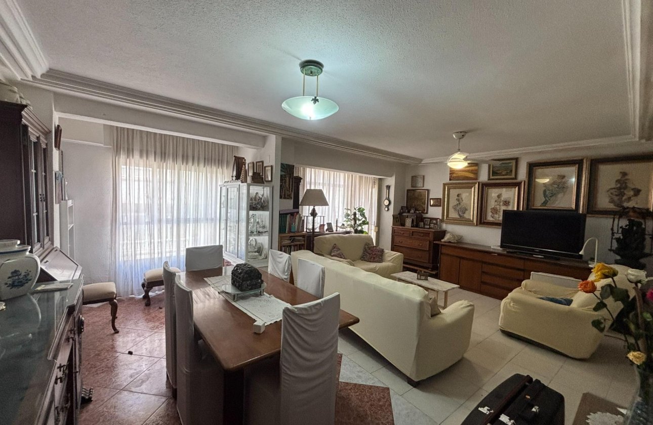 Resale - Apartment -
Torrevieja