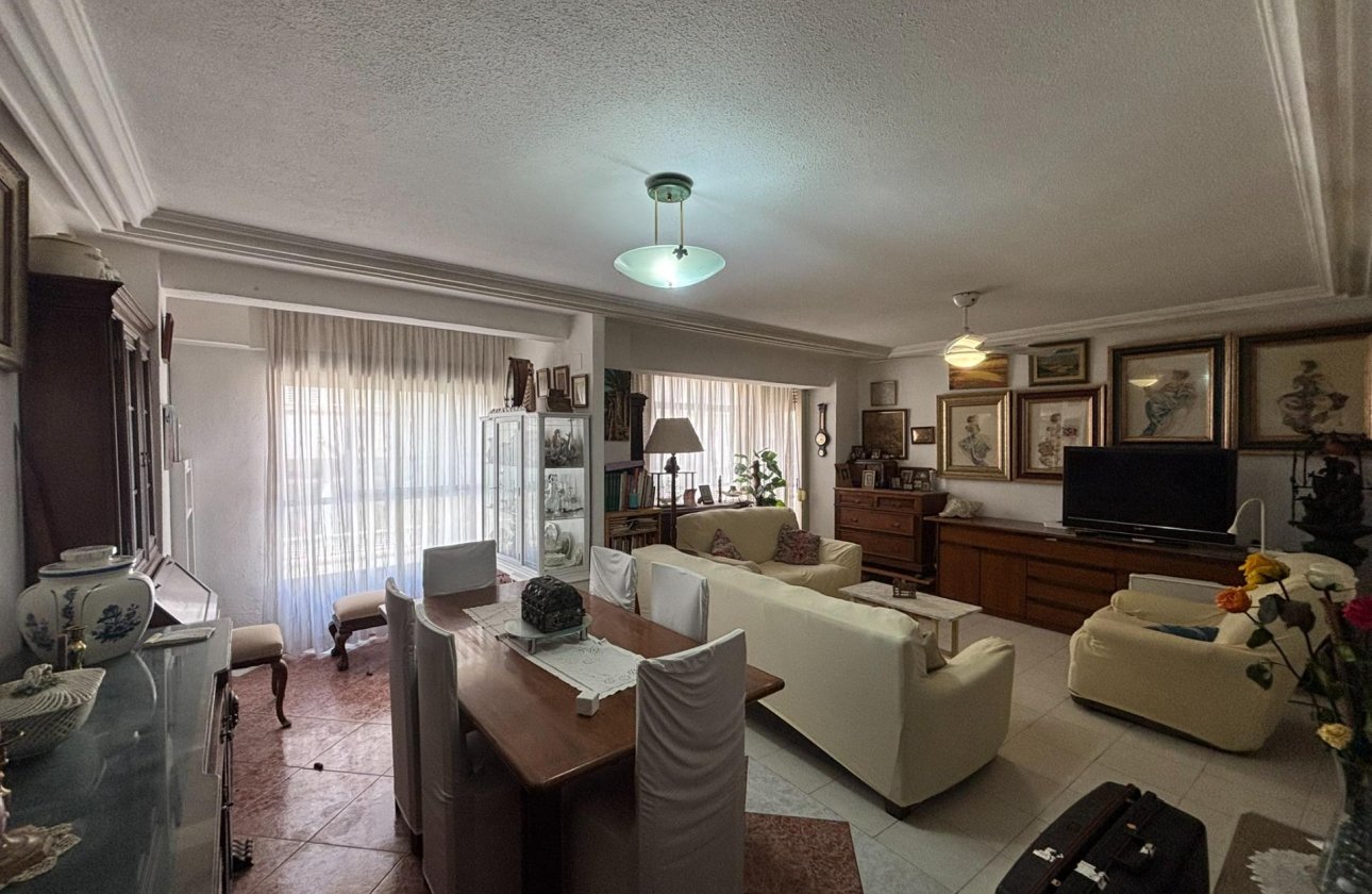 Resale - Apartment -
Torrevieja