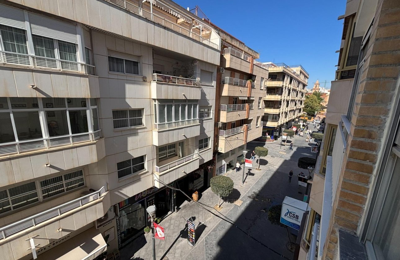 Resale - Apartment -
Torrevieja