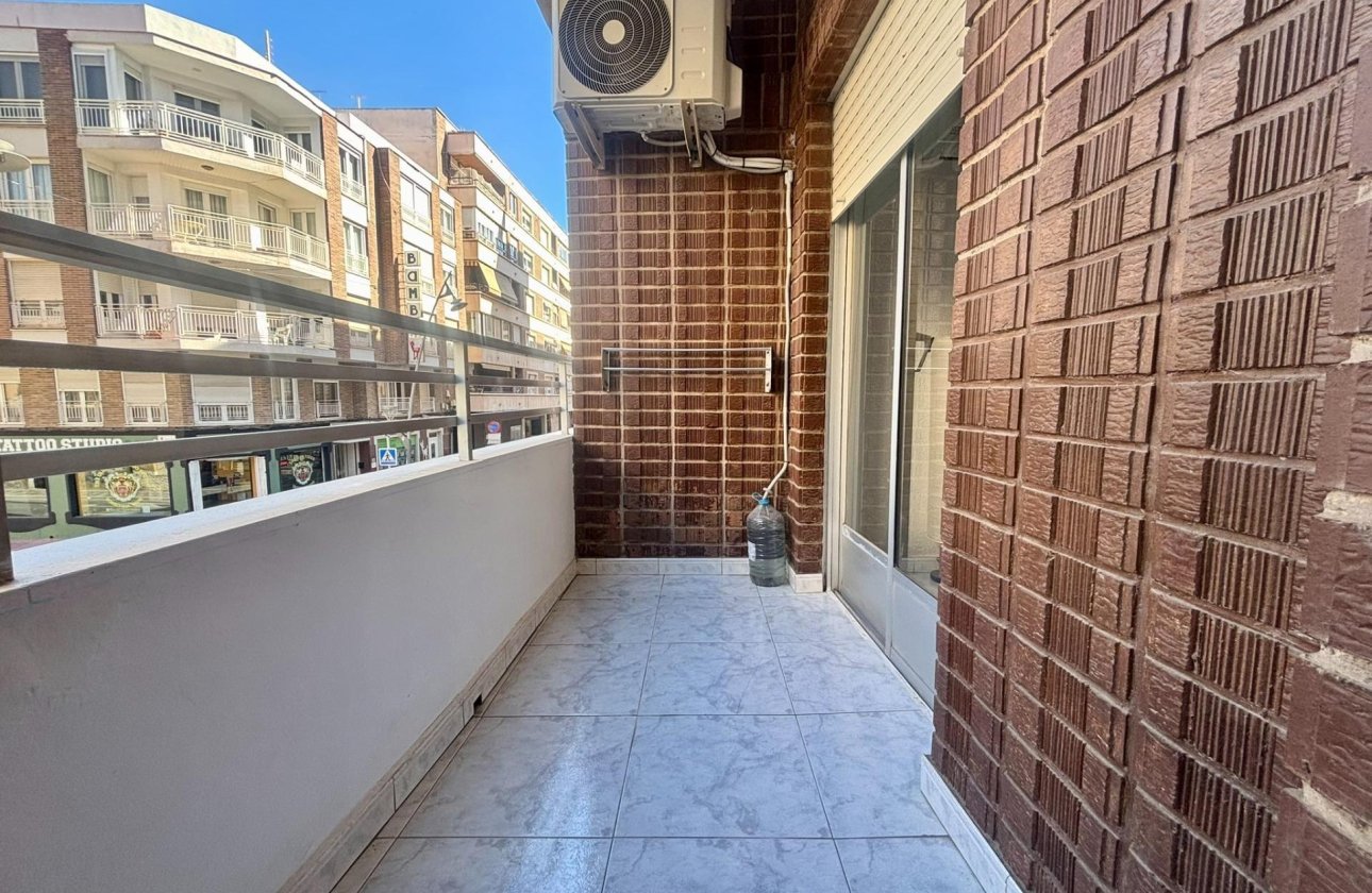 Resale - Apartment -
Torrevieja