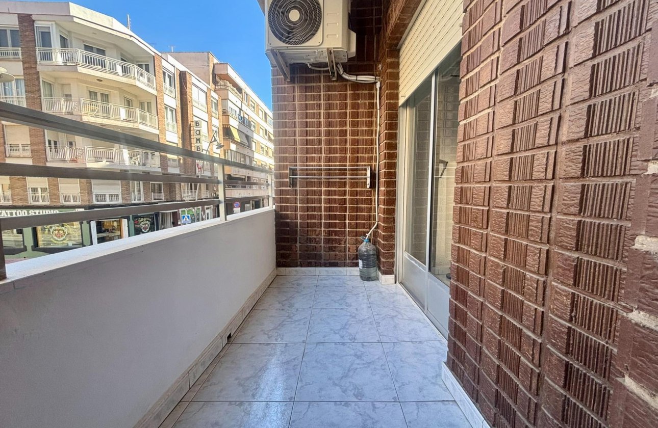 Resale - Apartment -
Torrevieja
