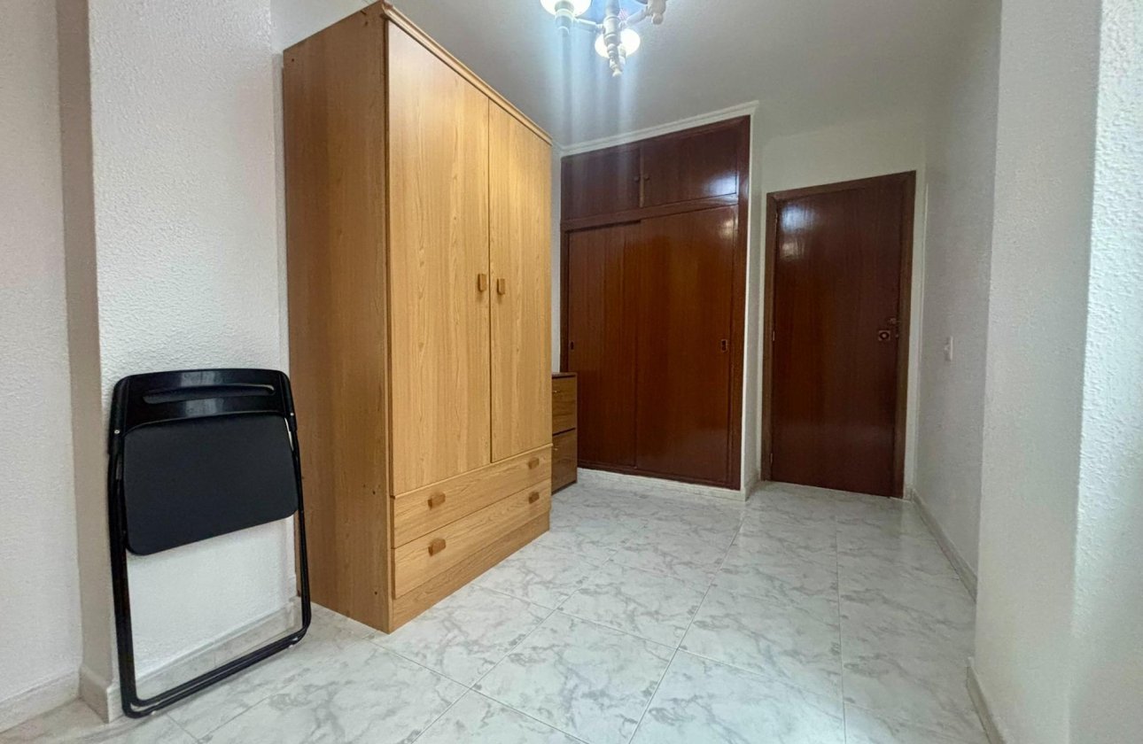 Resale - Apartment -
Torrevieja