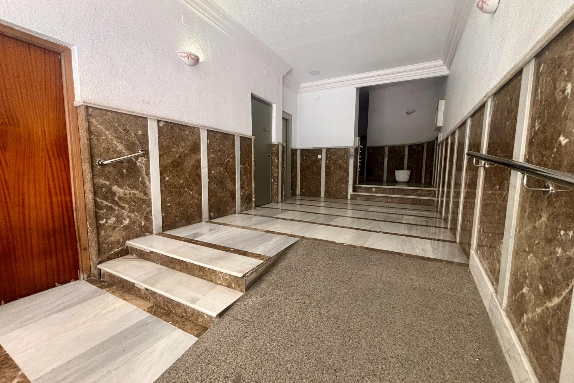 Resale - Apartment -
Torrevieja