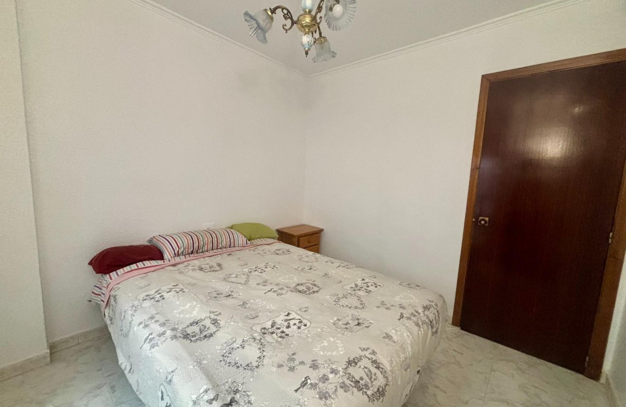 Resale - Apartment -
Torrevieja
